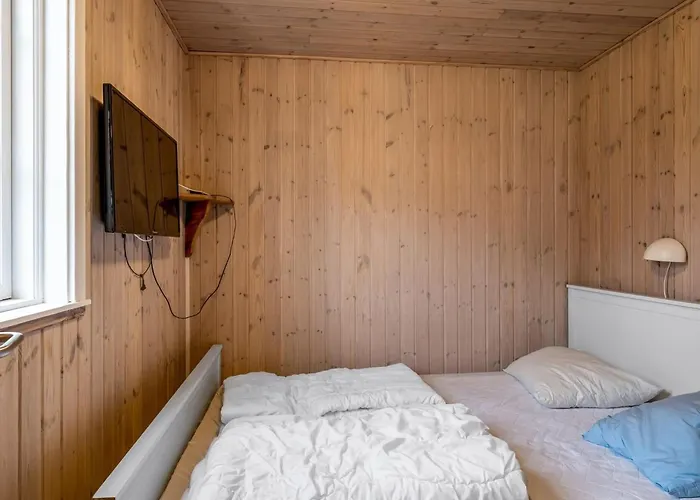 Сasa de vacaciones Daliborka - 600m From The Sea By Interhome *